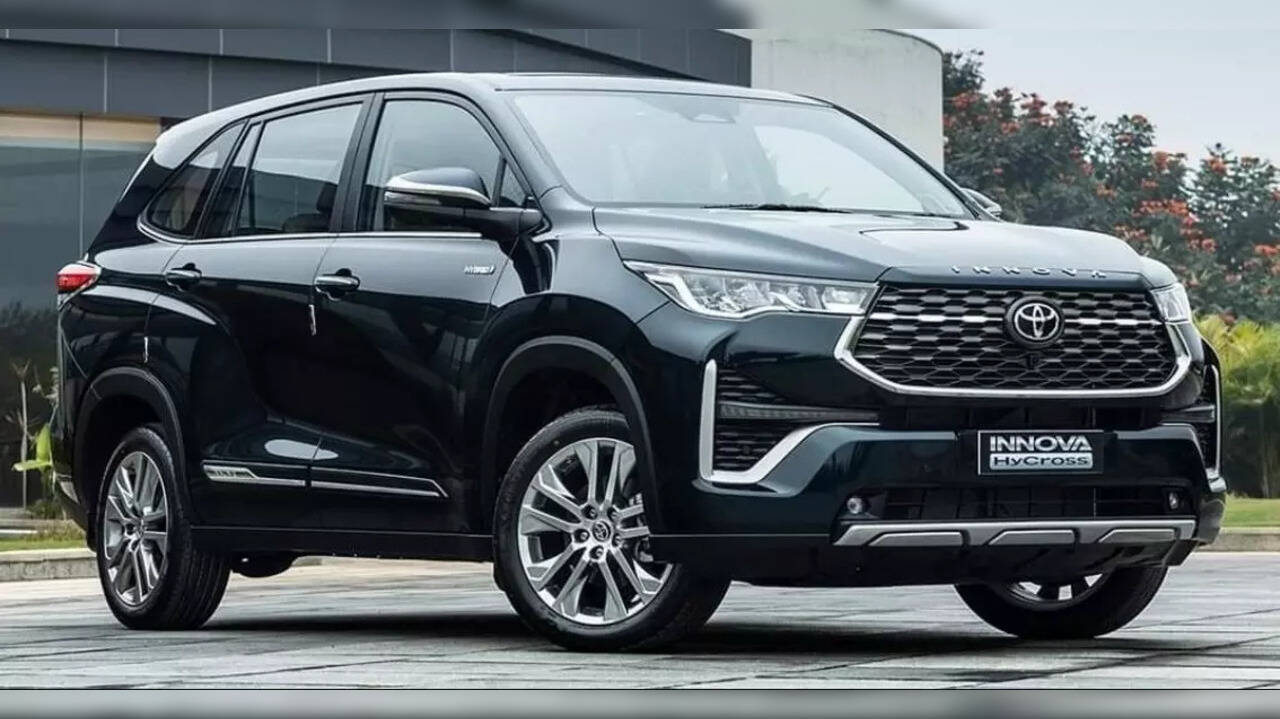 Toyota Innova HyCross